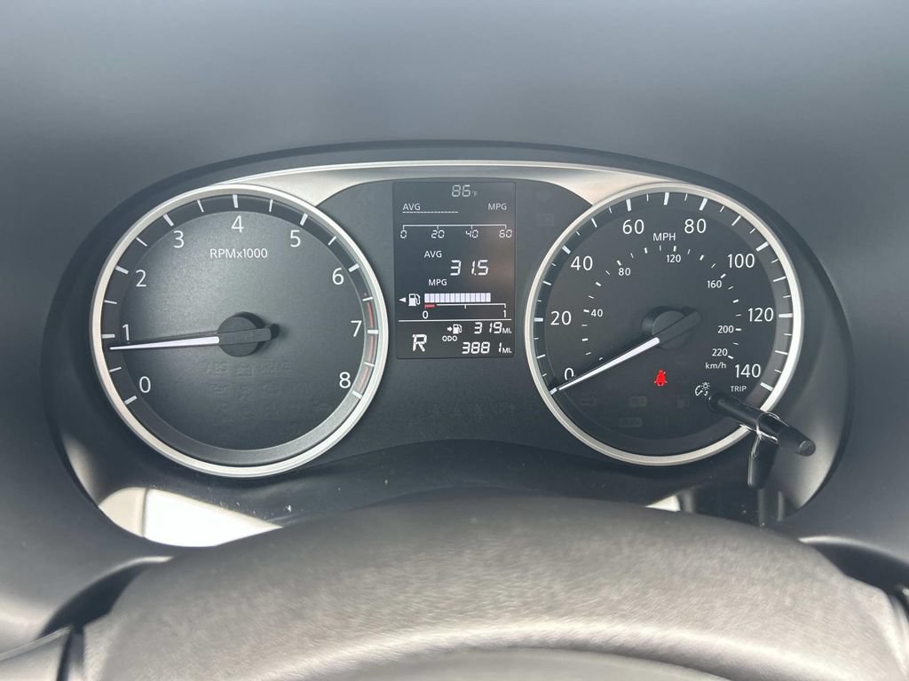Certified 2025 Nissan Kicks Play S FWD image 35