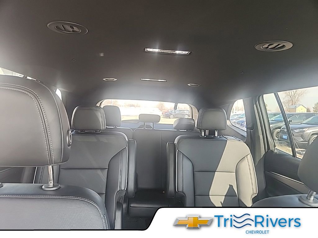 Used 2025 Buick Enclave Preferred AWD/4WD image 15