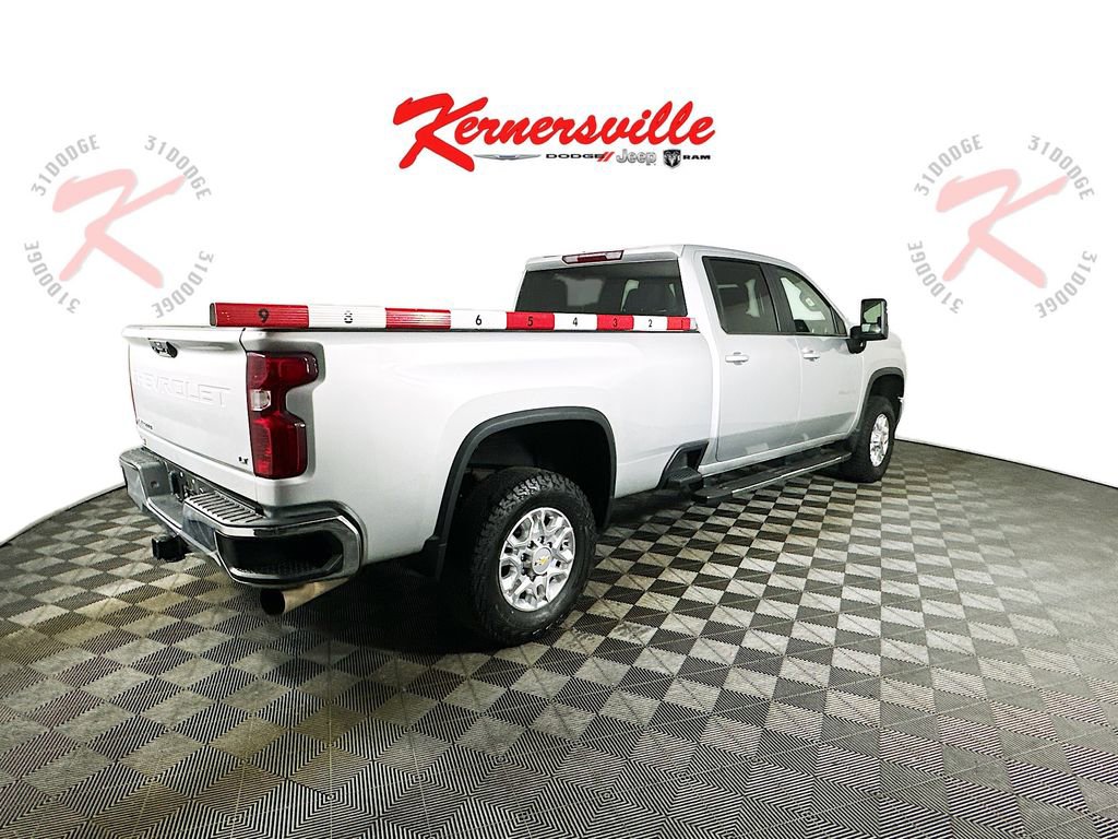 Used 2022 Chevrolet Silverado 3500 LT w/ Convenience Package image 7
