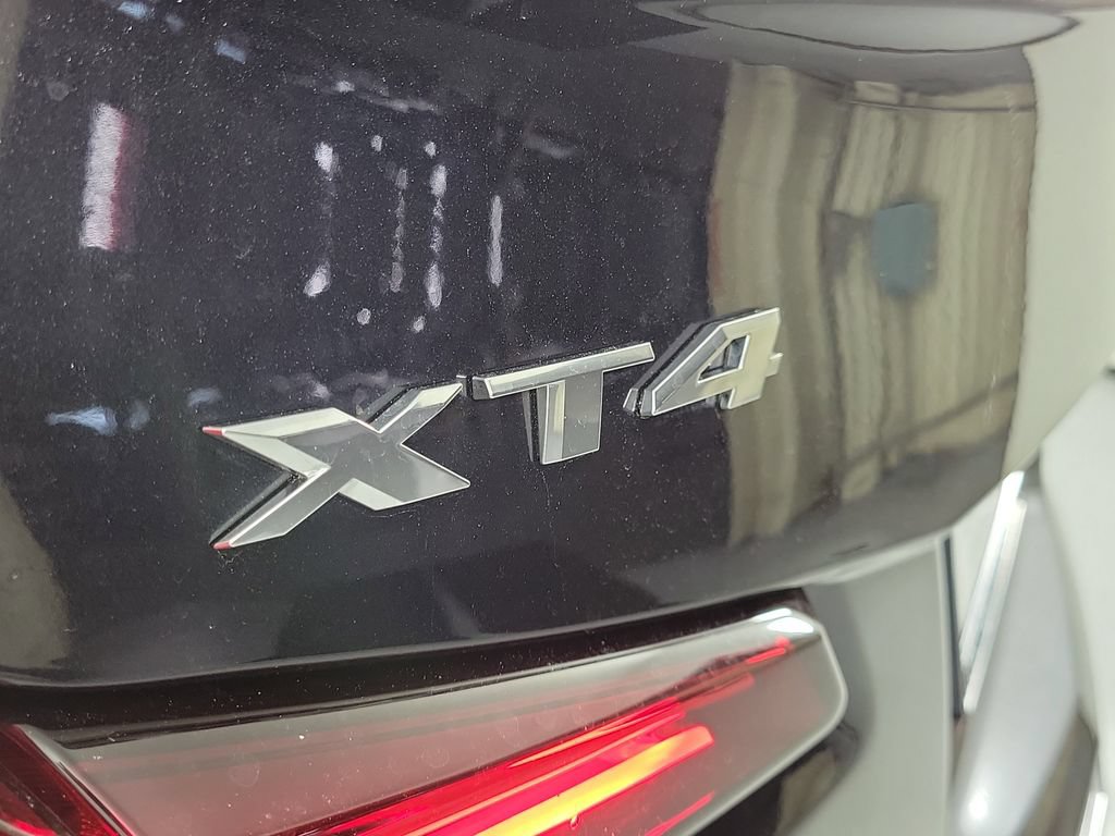 Certified 2023 Cadillac XT4 Luxury FWD image 5