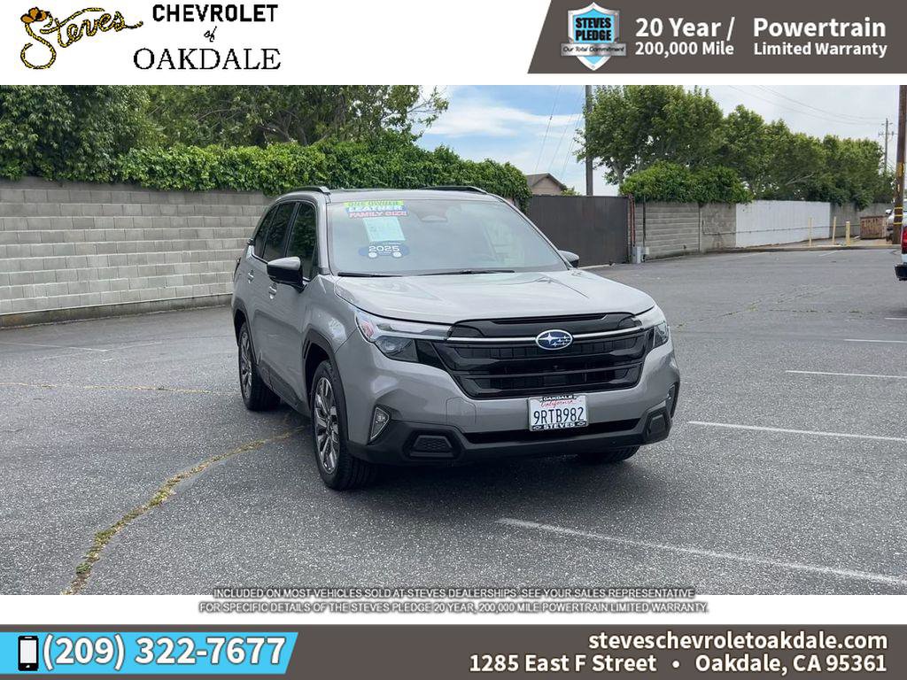 Used 2025 Subaru Forester Touring AWD/4WD image 3