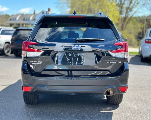 Used 2022 Subaru Forester Premium AWD/4WD image 6