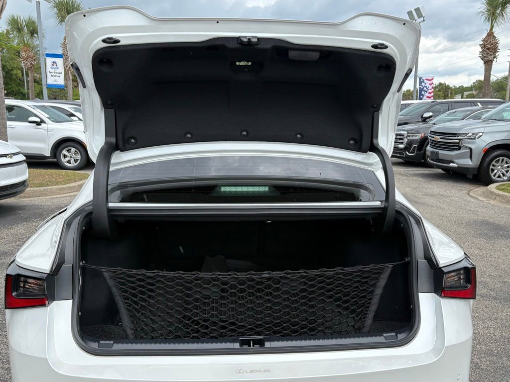 Used 2023 Lexus IS 300 w/ Comfort Package RWD image 11