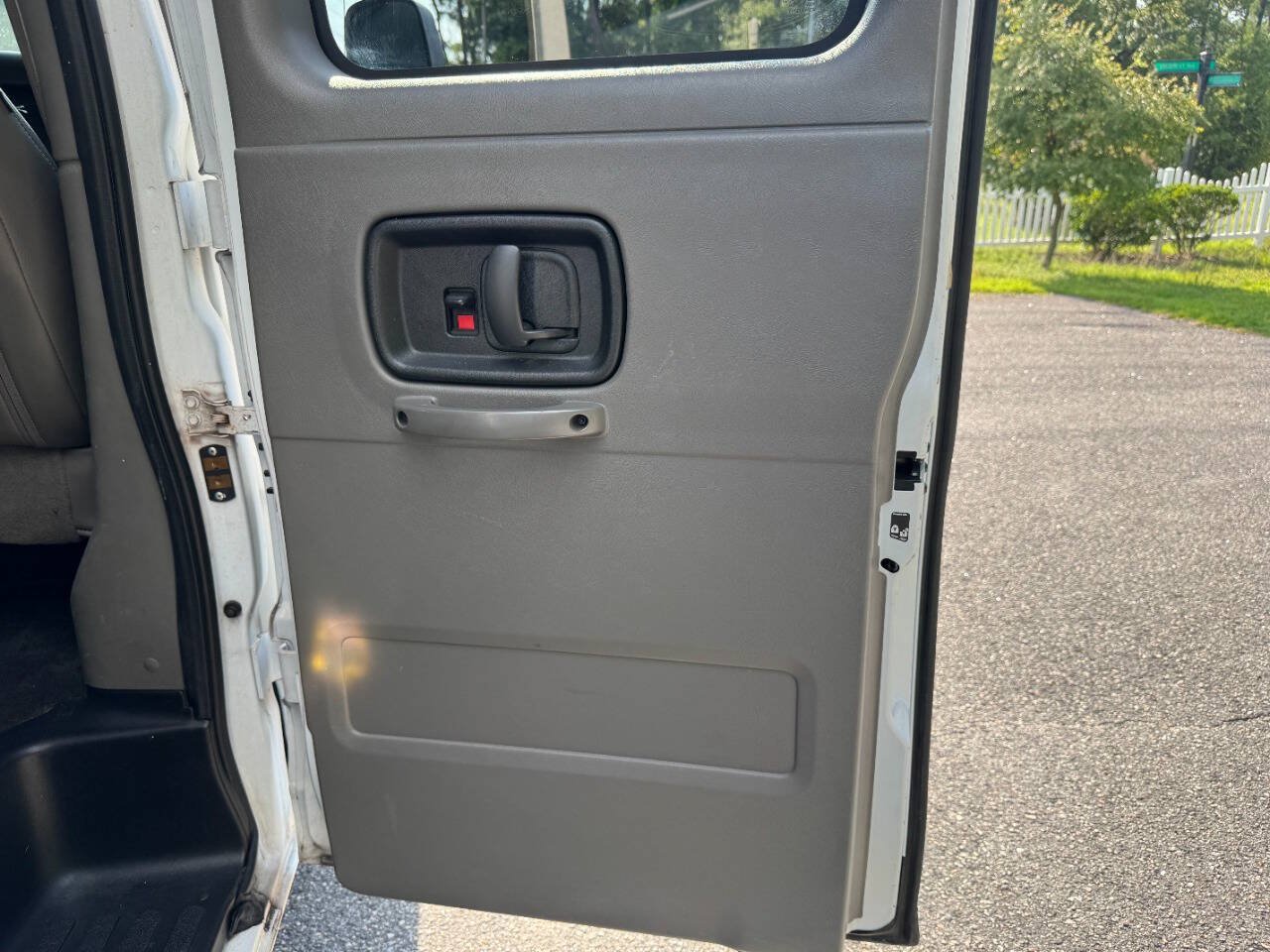 Used 2018 Chevrolet Express 3500 LT w/ LT Preferred Equipment Group RWD image 39