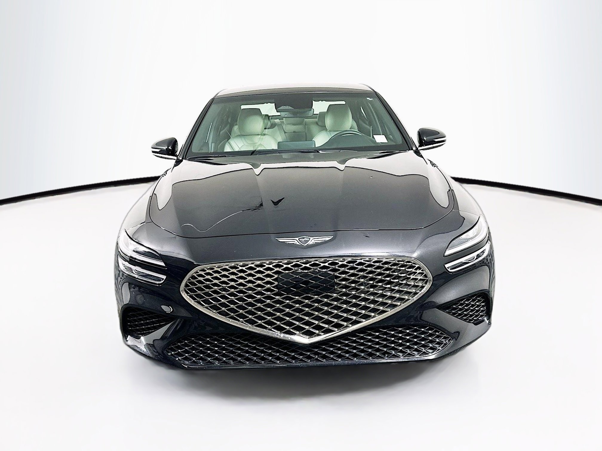 Used 2025 Genesis G70 2.5T image 2