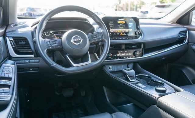 Used 2023 Nissan Rogue SL w/ SL Premium Package image 15