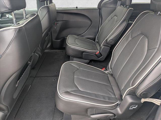 New 2026 Chrysler Pacifica Limited image 14