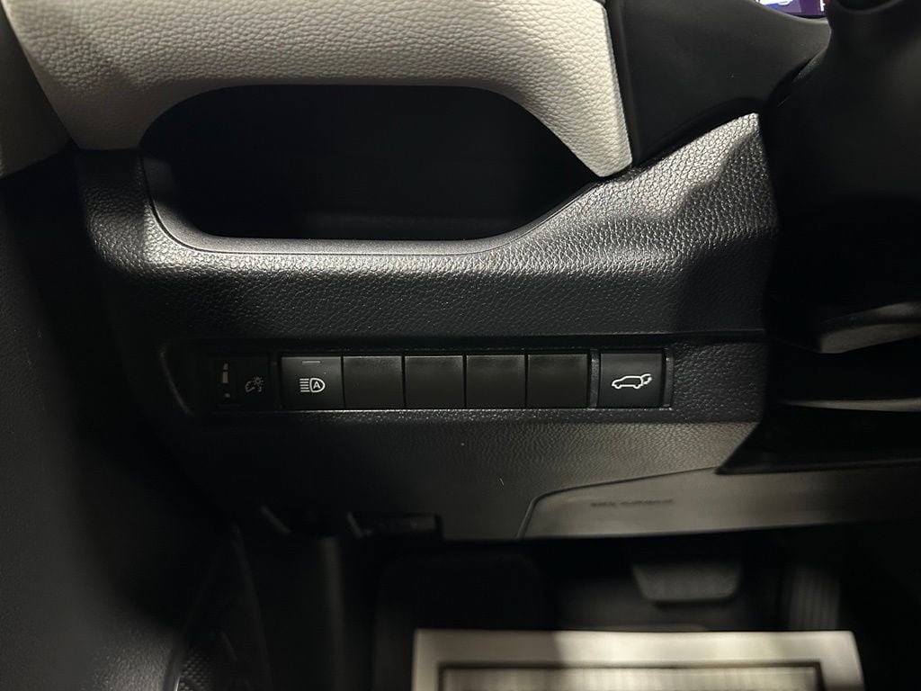 Used 2024 Toyota RAV4 XLE w/ Convenience Package AWD/4WD image 17
