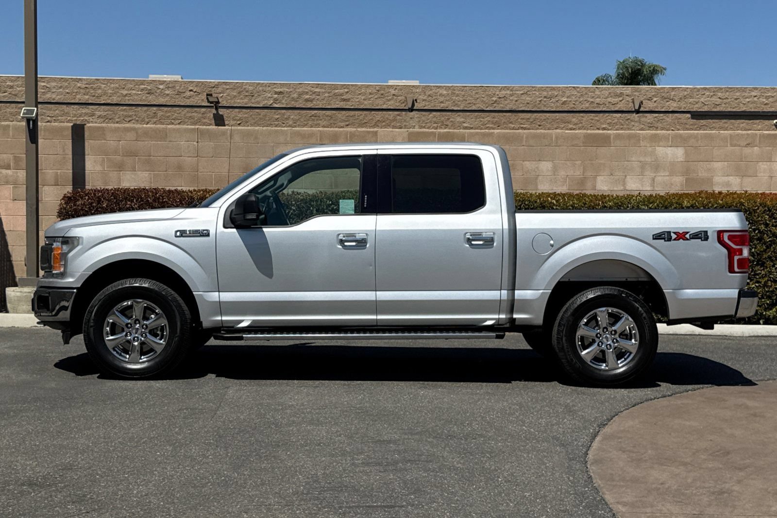 Used 2019 Ford F150 XLT w/ Equipment Group 302A Luxury AWD/4WD image 7