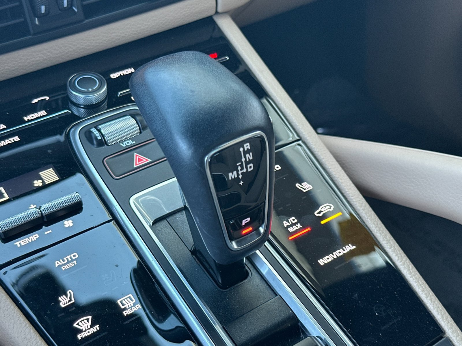 Certified 2023 Porsche Cayenne AWD/4WD image 21