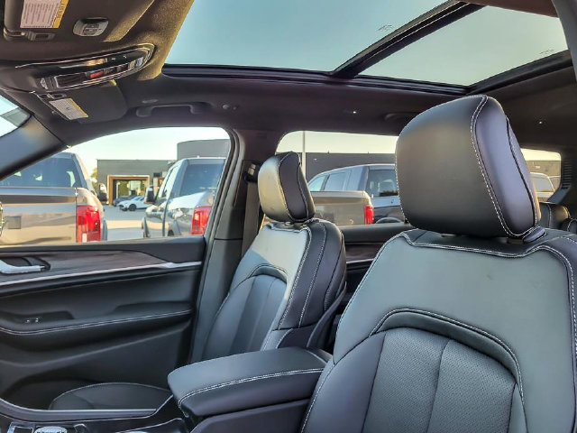 New 2027 Jeep Grand Cherokee L Limited AWD/4WD image 11
