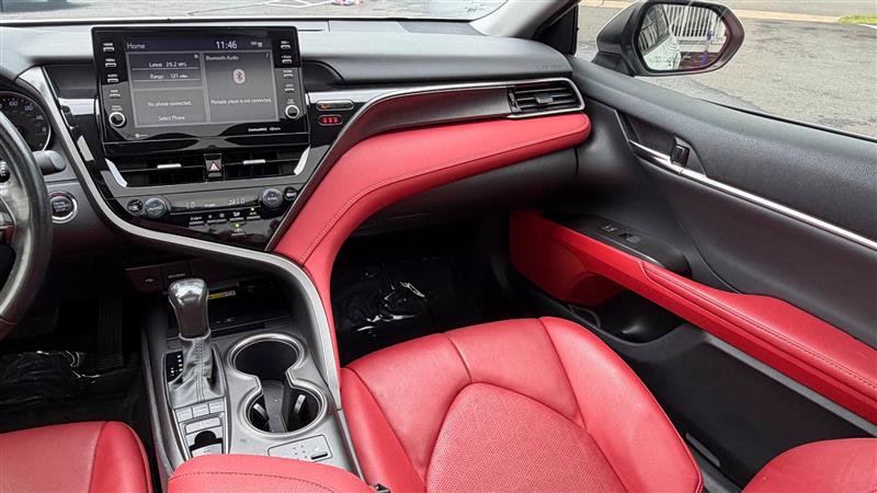 Used 2022 Toyota Camry XSE FWD image 19