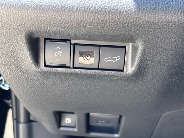 Used 2026 Toyota RAV4 XSE AWD/4WD image 15