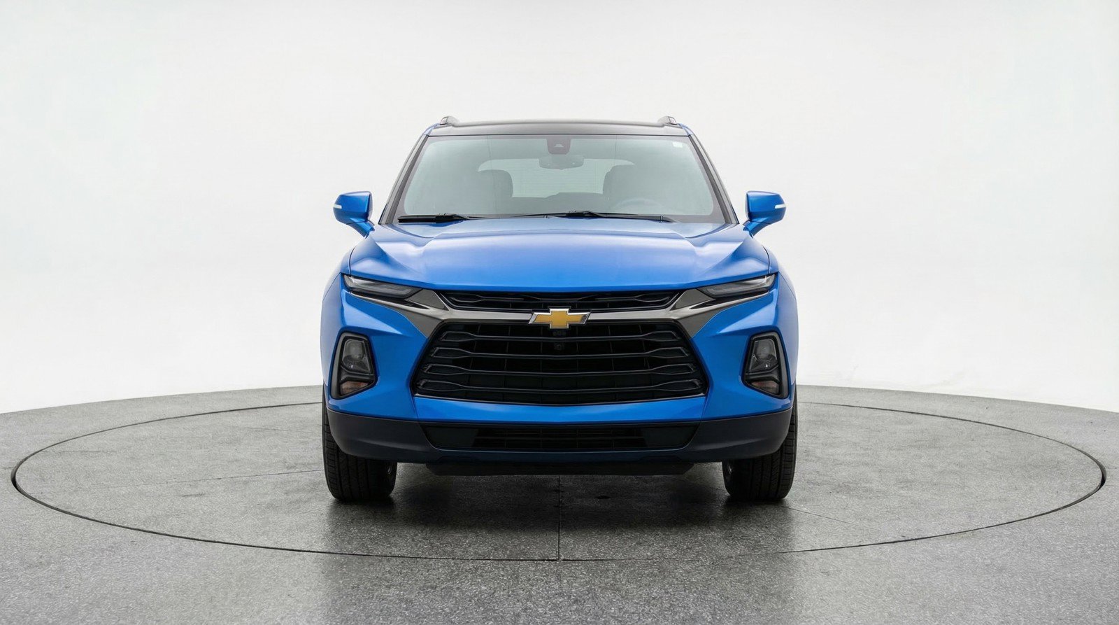 Used 2025 Chevrolet Blazer LT FWD image 2