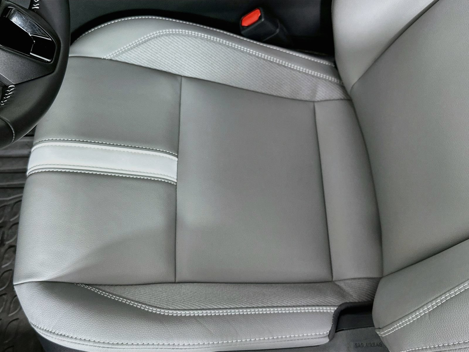 Used 2025 Toyota Camry SE FWD image 19