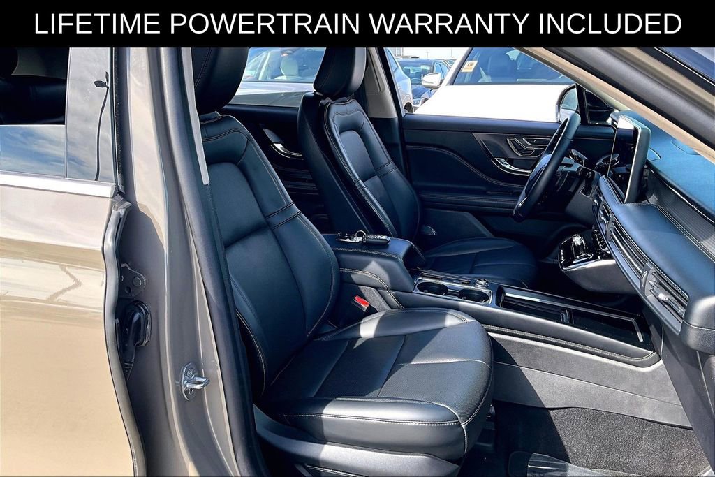 Used 2025 Lincoln Corsair Premiere w/ Equipment Group 101A image 10