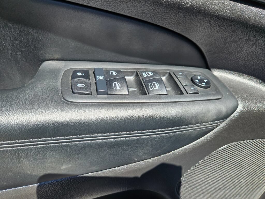 Used 2021 Jeep Grand Cherokee Laredo w/ Protech Group AWD/4WD image 22