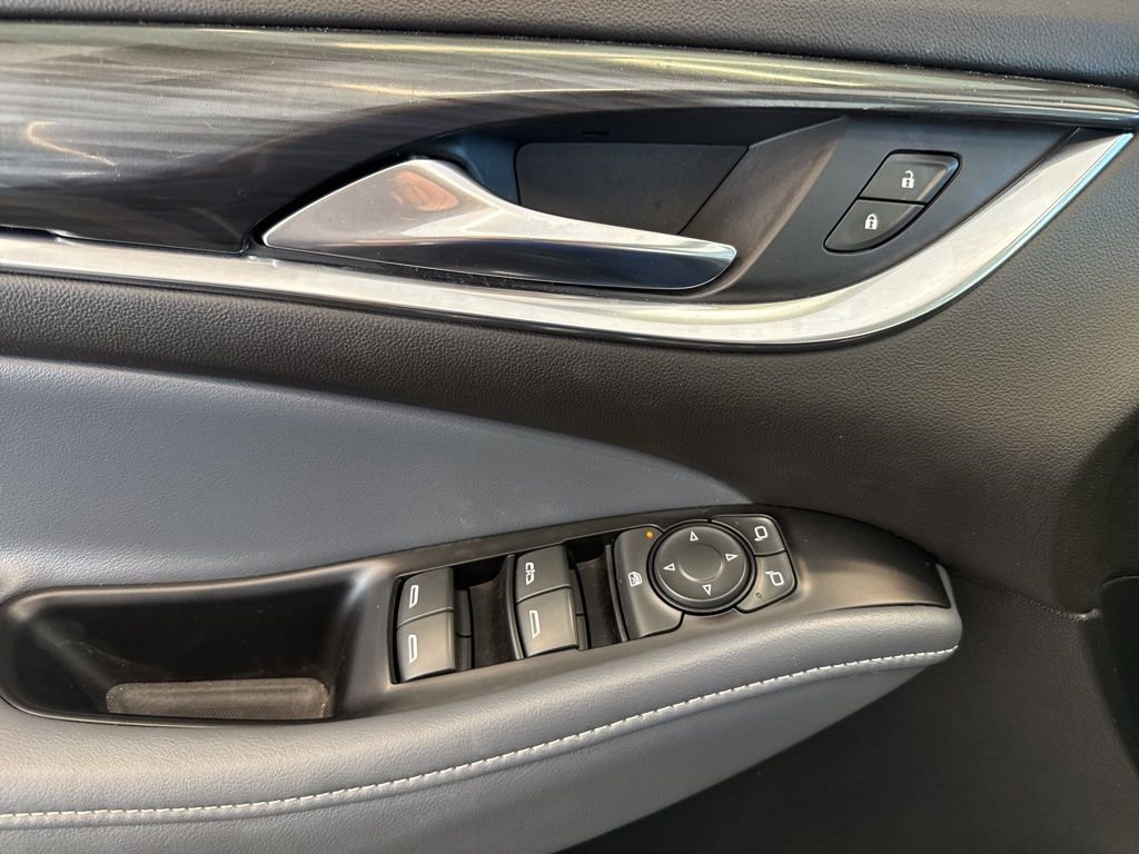 Used 2023 Buick Enclave Essence image 20