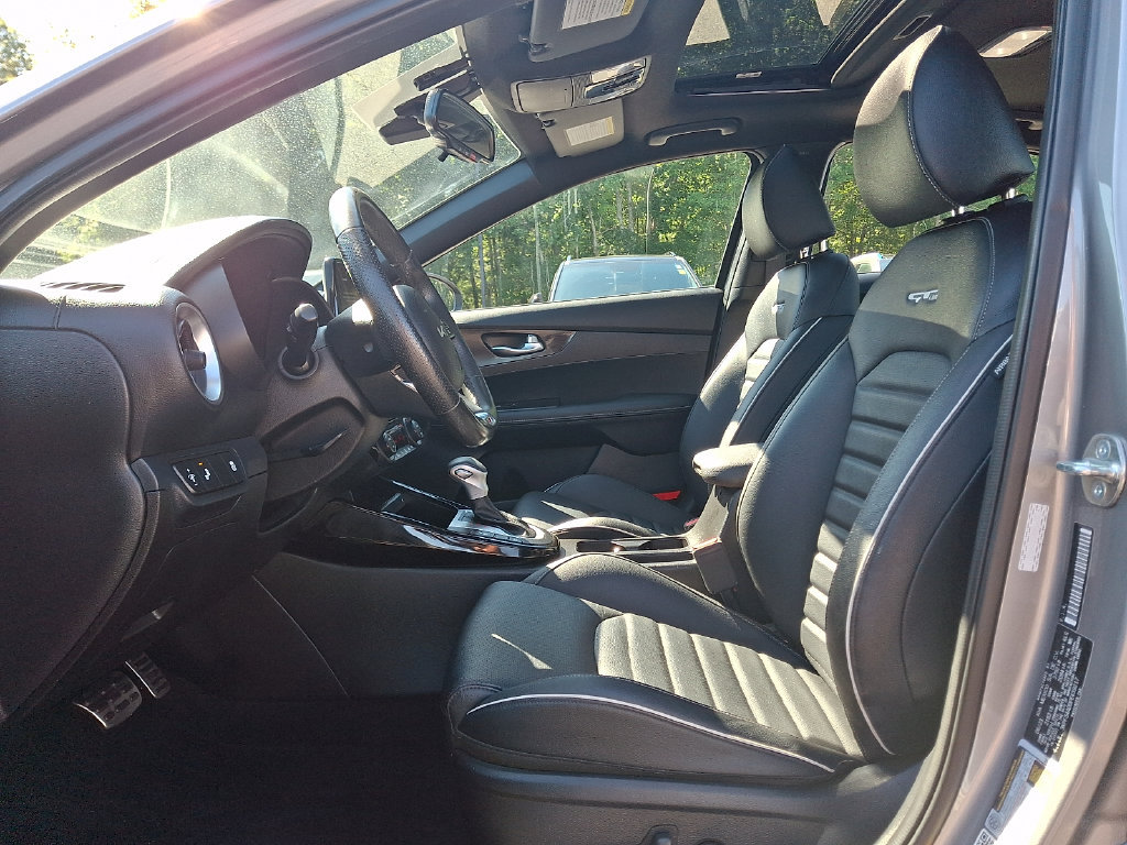 Used 2023 Kia Forte GT-Line w/ GT-Line Premium Package FWD image 14