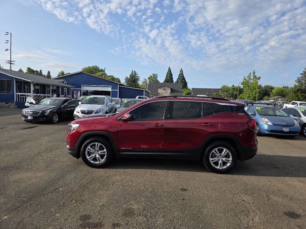 Used 2019 GMC Terrain SLE w/ Driver Convenience Package FWD image 8