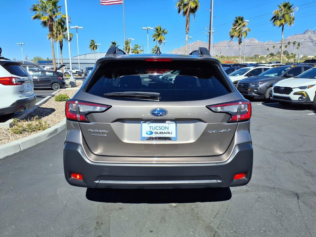 Used 2023 Subaru Outback Premium image 12