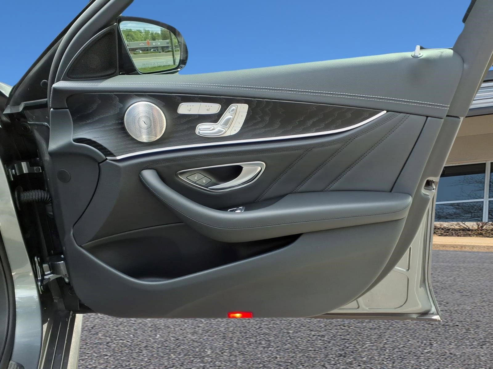 Certified 2022 Mercedes-Benz E 53 AMG 4MATIC Sedan image 31