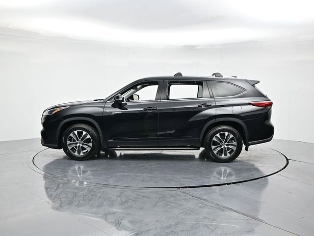 Used 2021 Toyota Highlander XLE image 7
