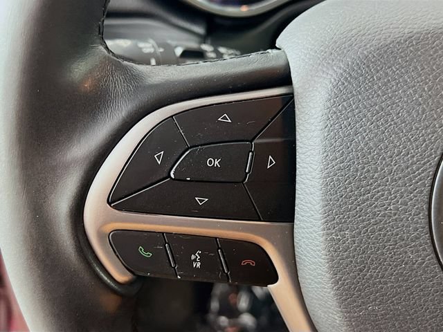 Used 2021 Jeep Grand Cherokee Laredo AWD/4WD image 13