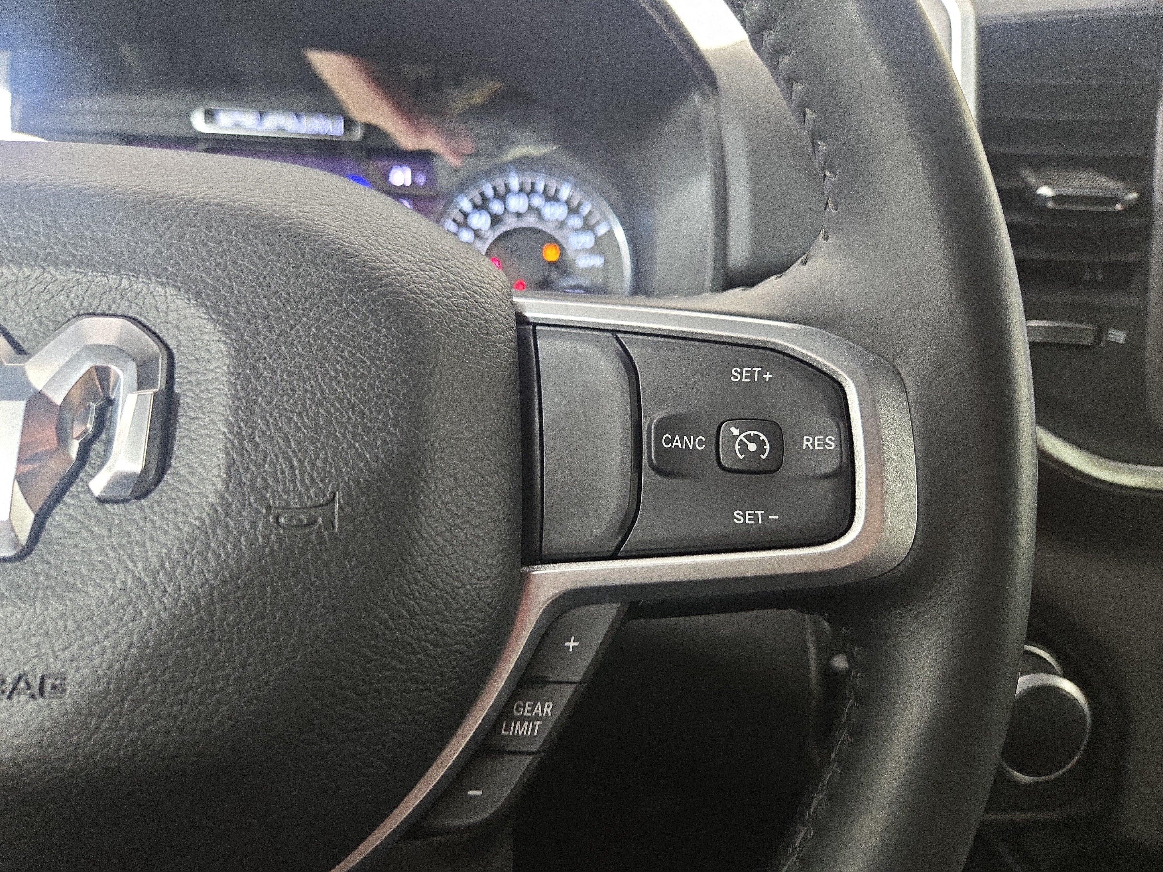 Used 2023 RAM 1500 Big Horn AWD/4WD image 16