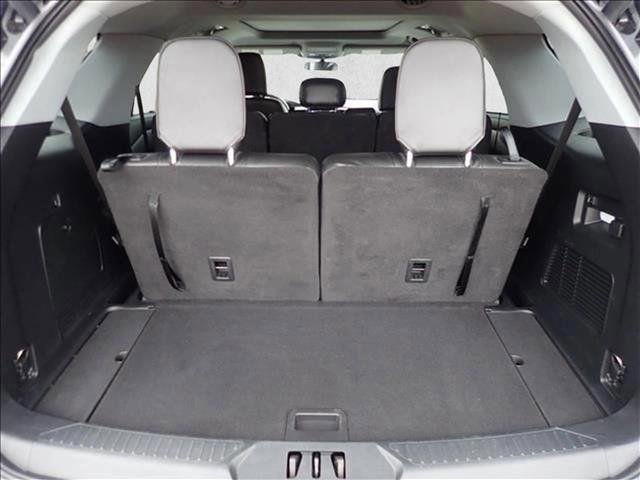 Used 2022 Ford Explorer XLT w/ Equipment Group 202A AWD/4WD image 8