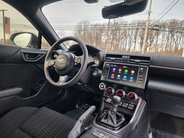 Used 2025 Toyota GR86 image 13