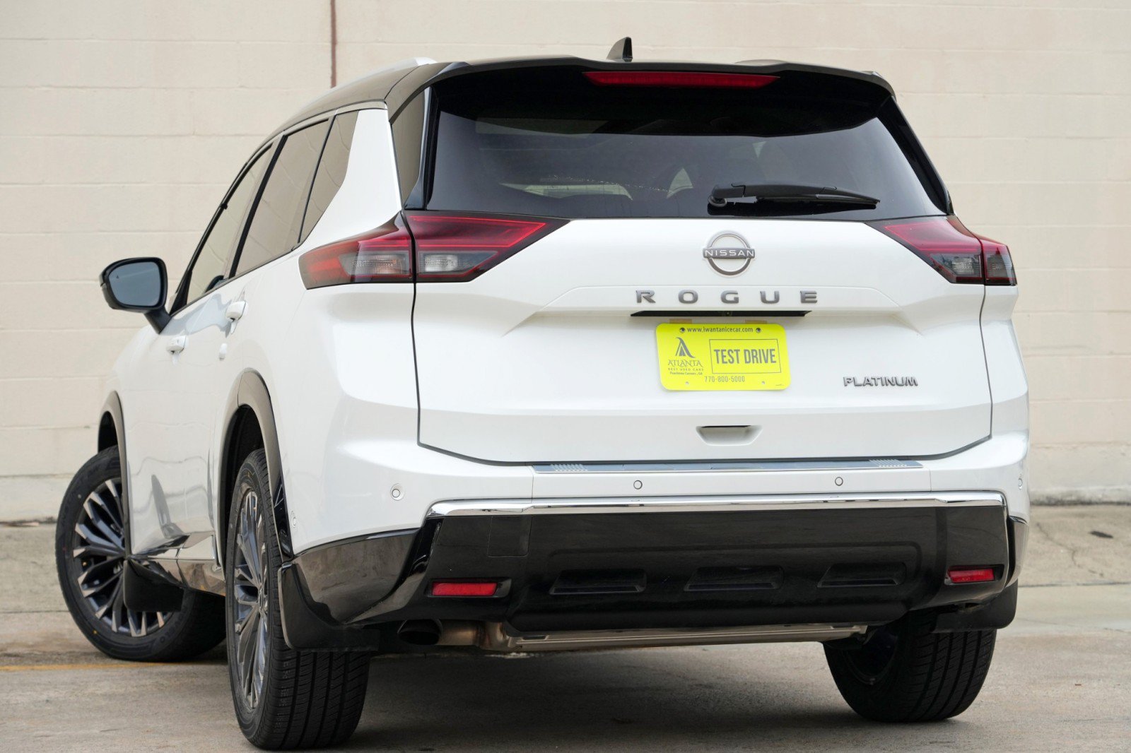 Used 2024 Nissan Rogue Platinum w/ Platinum Premium Package FWD image 5