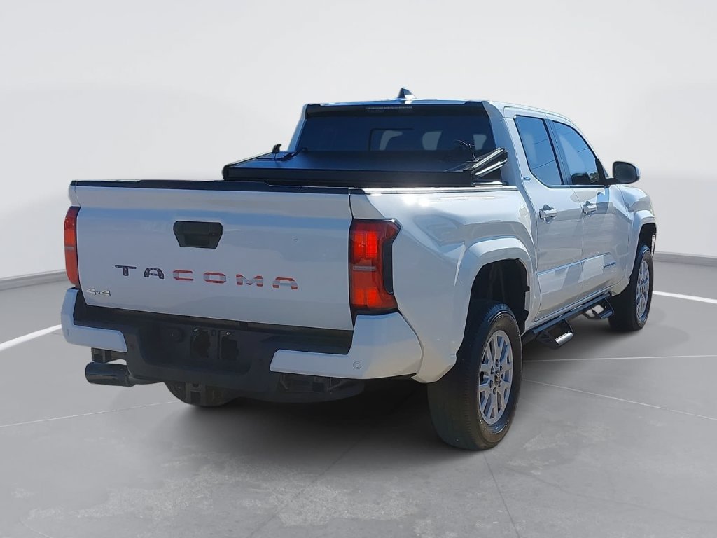 Used 2024 Toyota Tacoma SR5 w/ SR5 Upgrade Package AWD/4WD image 5