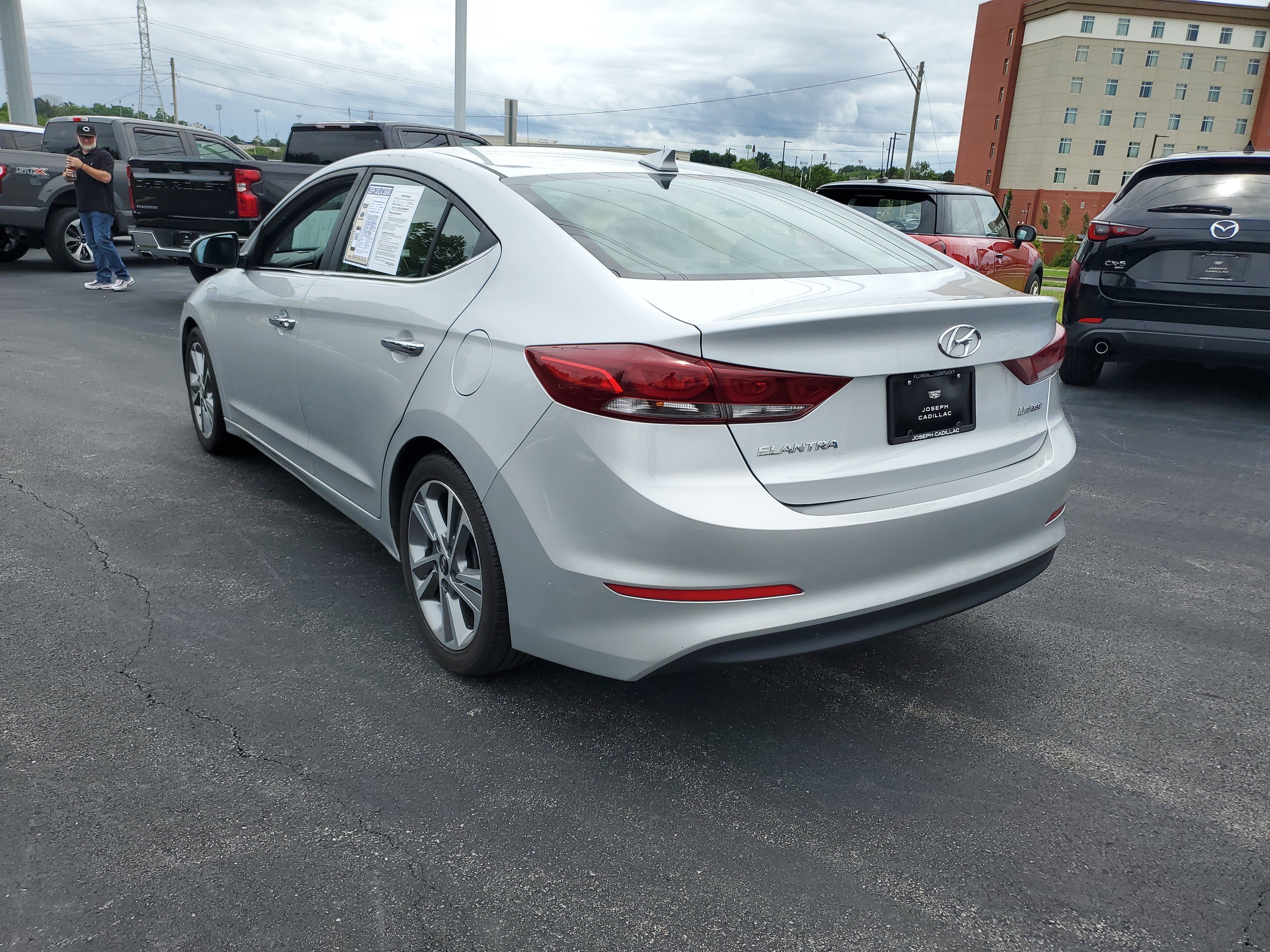 Used 2017 Hyundai Elantra Limited w/ Limited Tech Package 08 FWD image 2