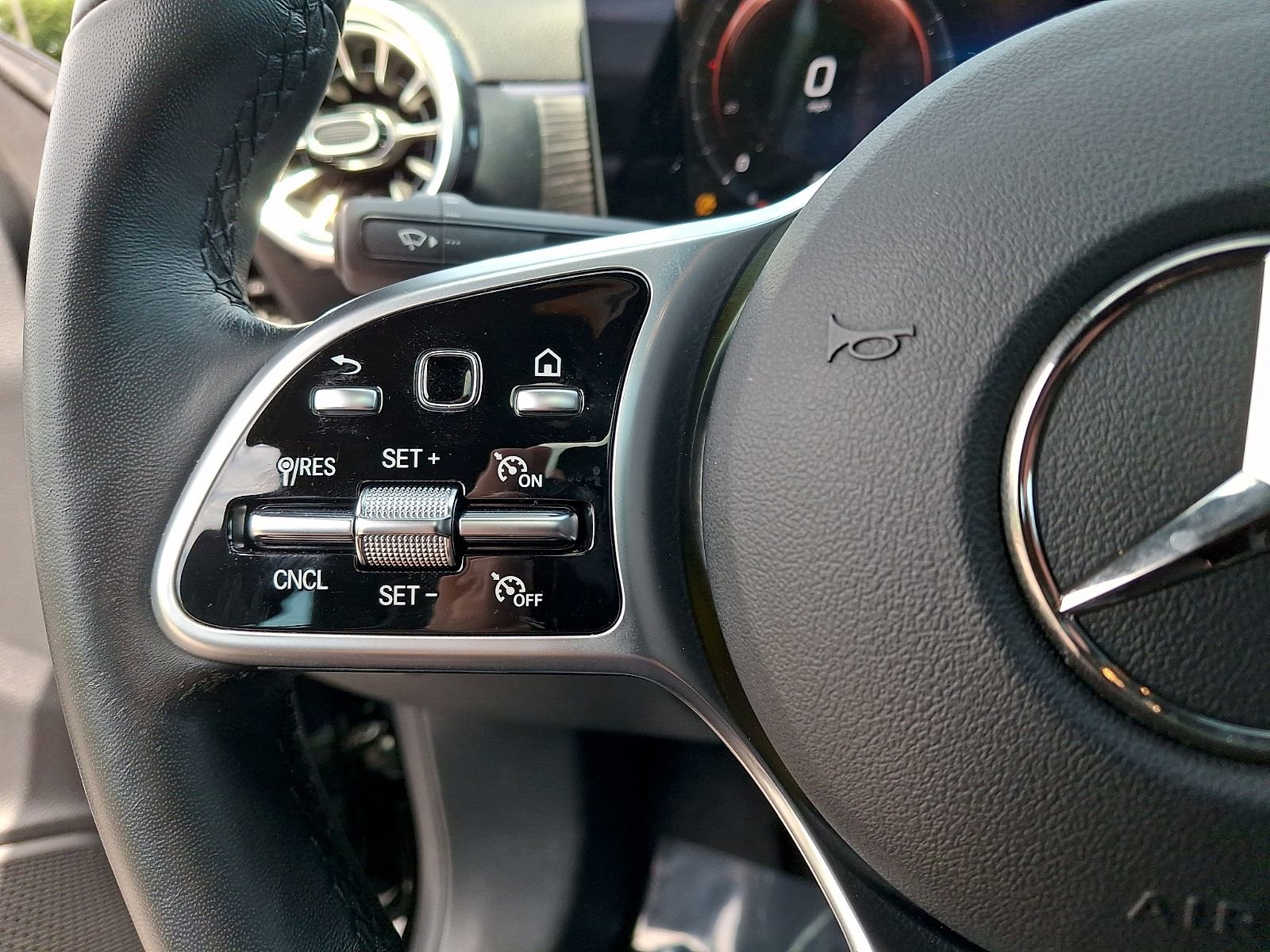 Used 2022 Mercedes-Benz CLA 250 image 21