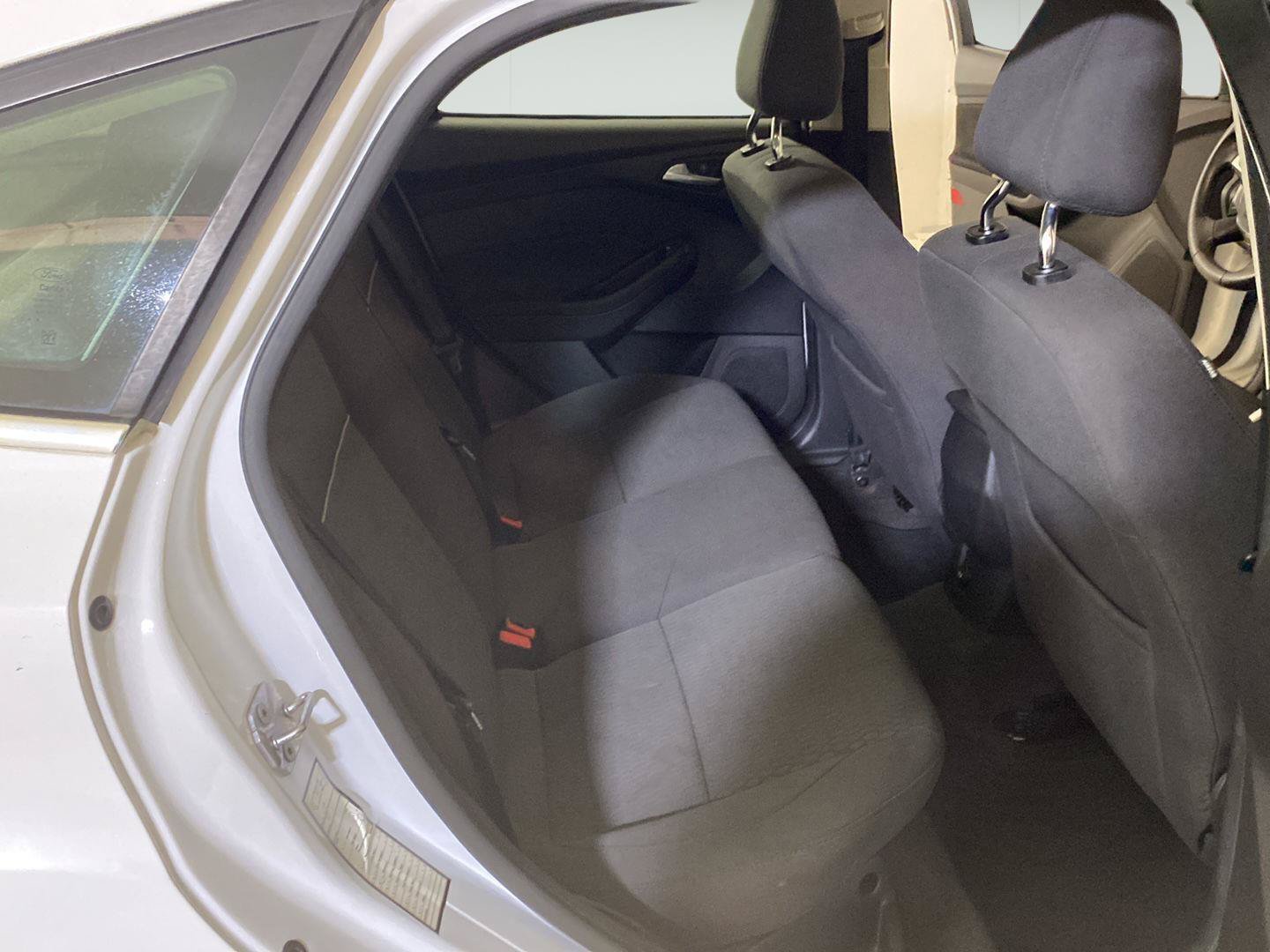 Used 2012 Ford Focus SEL FWD image 28