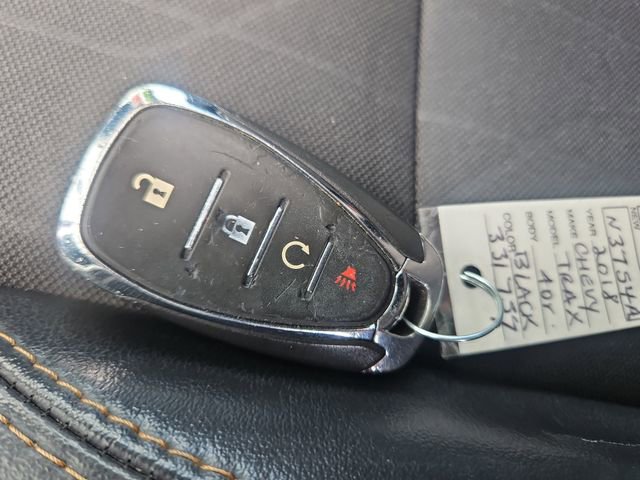 Used 2018 Chevrolet Trax LT w/ LT Convenience Package FWD image 29