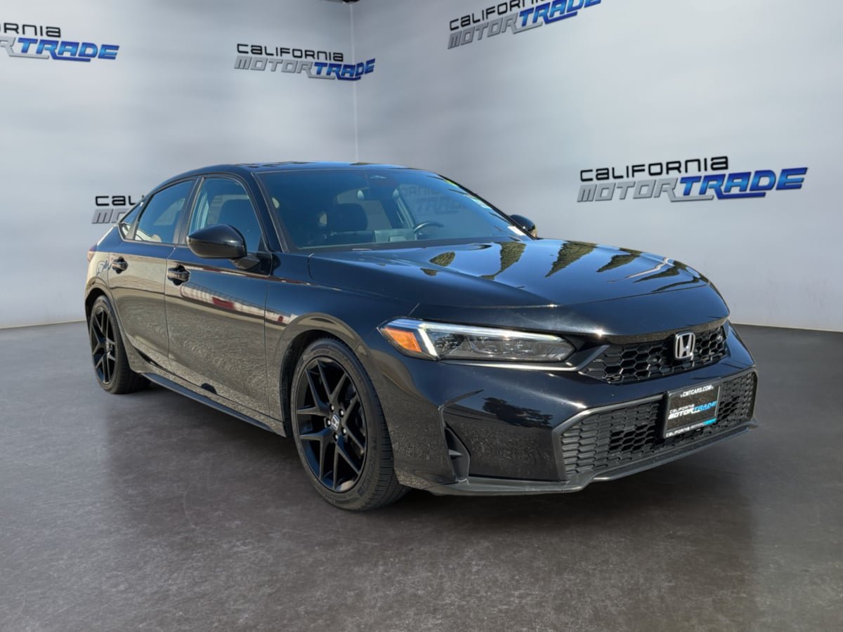 Used 2025 Honda Civic Sport image 3