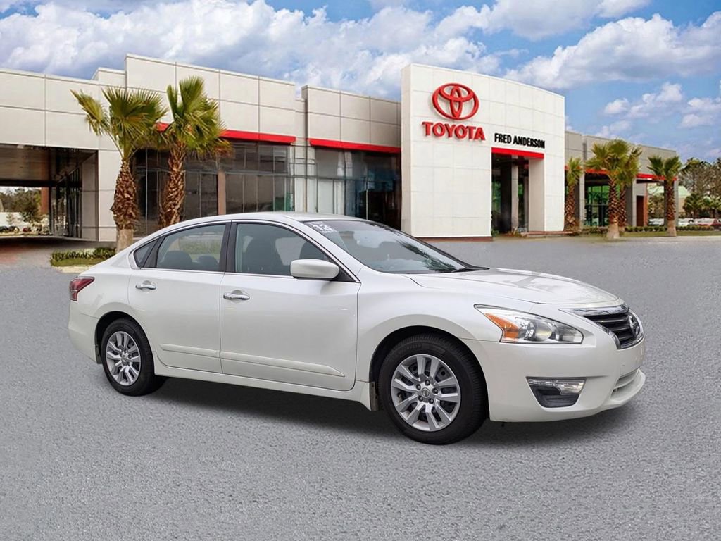 Used 2013 Nissan Altima 2.5 S image 2