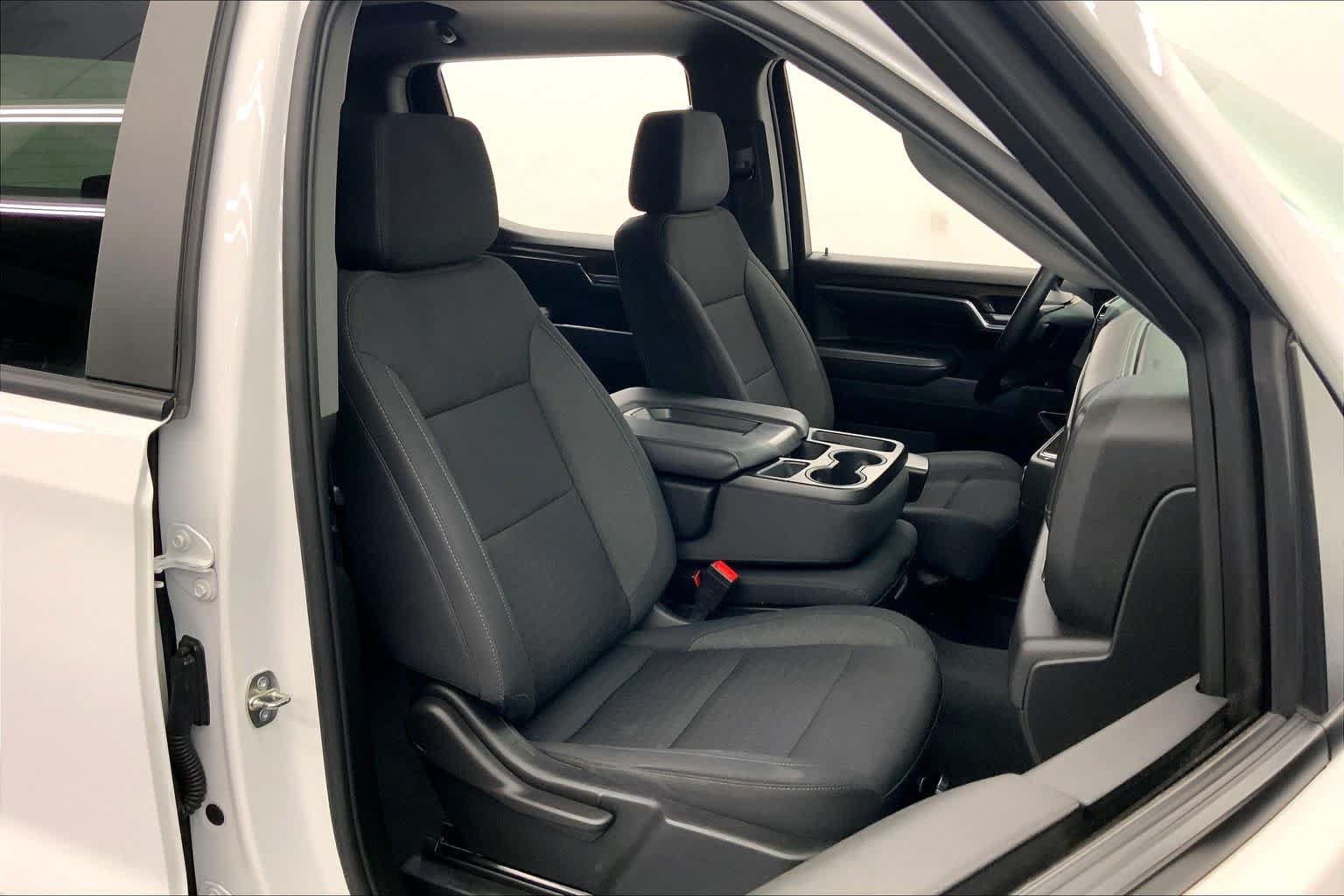 Used 2023 Chevrolet Silverado 1500 LT AWD/4WD image 9