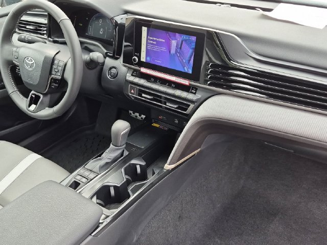 Certified 2026 Toyota Camry SE w/ Convenience Package FWD image 32
