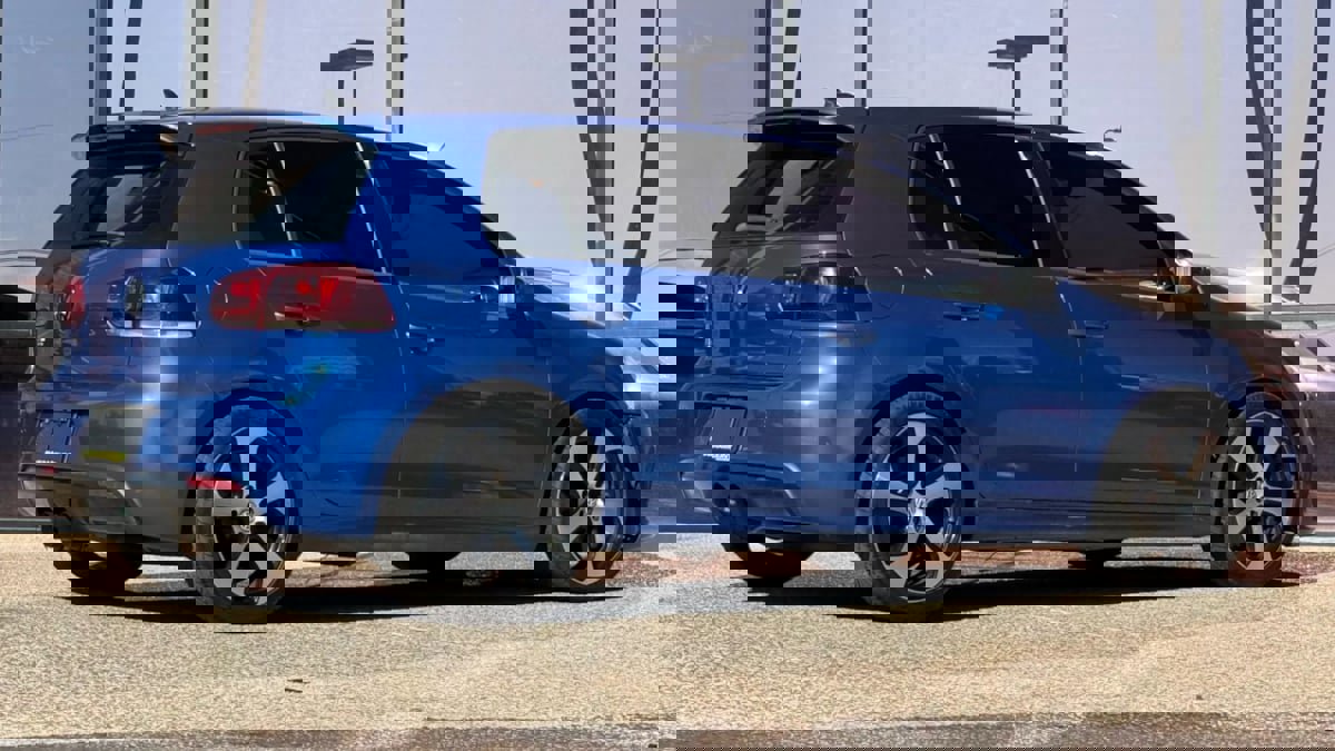 Used 2013 Volkswagen Golf R 4-Door image 15