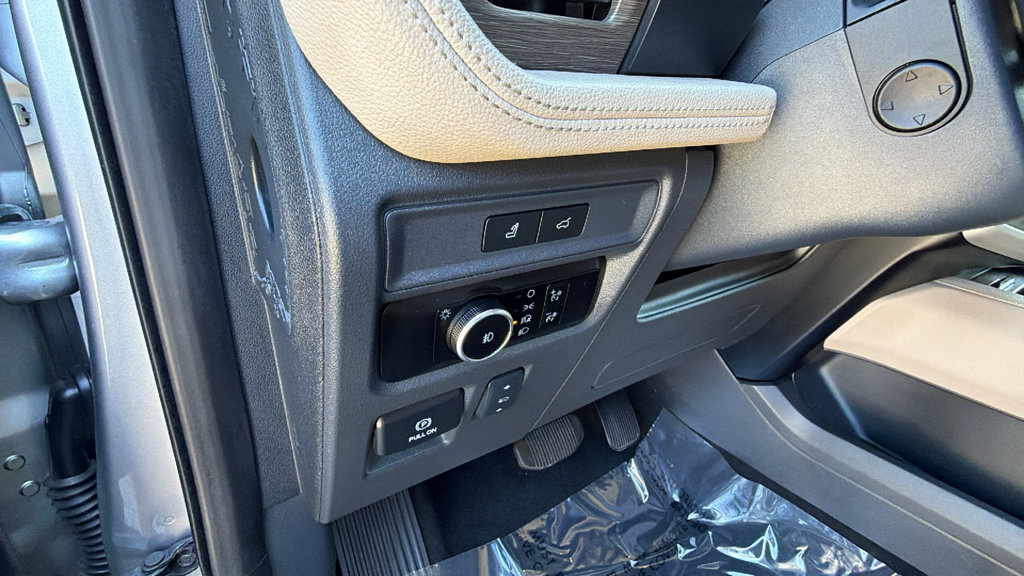 Used 2024 Ford Expedition Limited AWD/4WD image 15