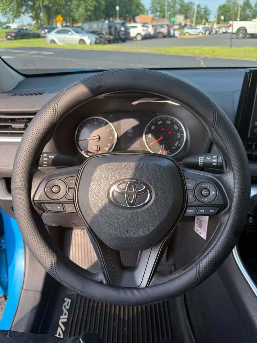 Used 2019 Toyota RAV4 LE w/ All Weather Liner Package image 16
