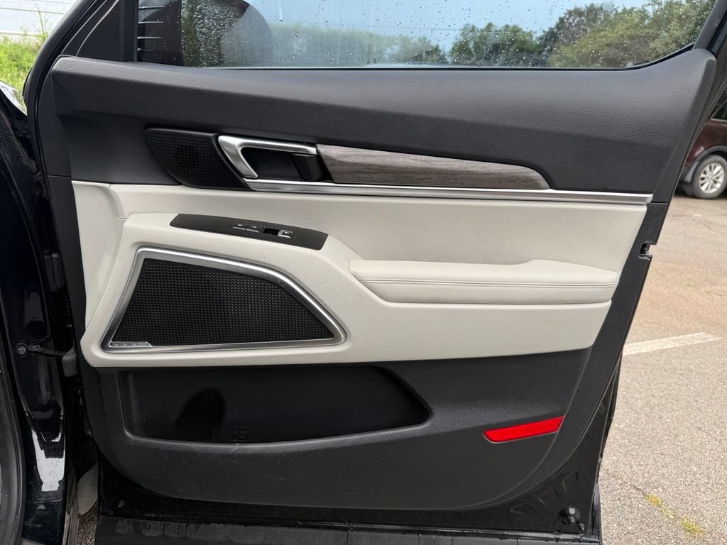 Used 2021 Kia Telluride SX w/ Nightfall Edition Package AWD/4WD image 14