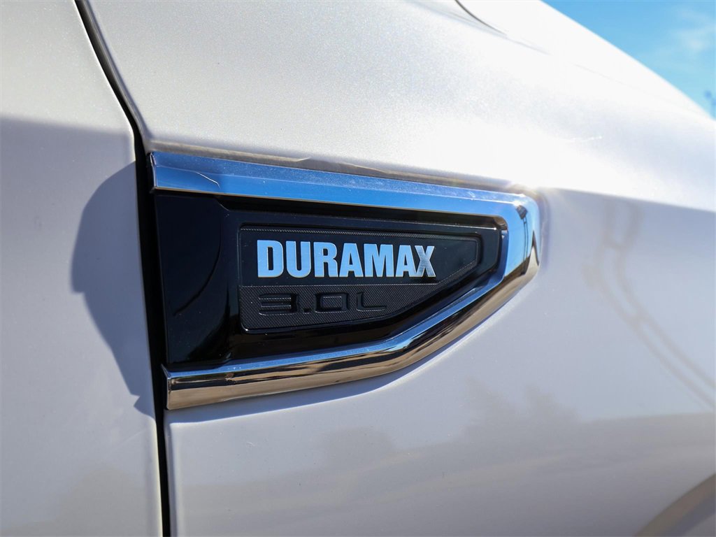 Used 2021 GMC Yukon XL SLT w/ SLT Premium Package image 14