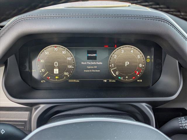 Used 2025 Land Rover Defender 110 X-Dynamic SE image 11