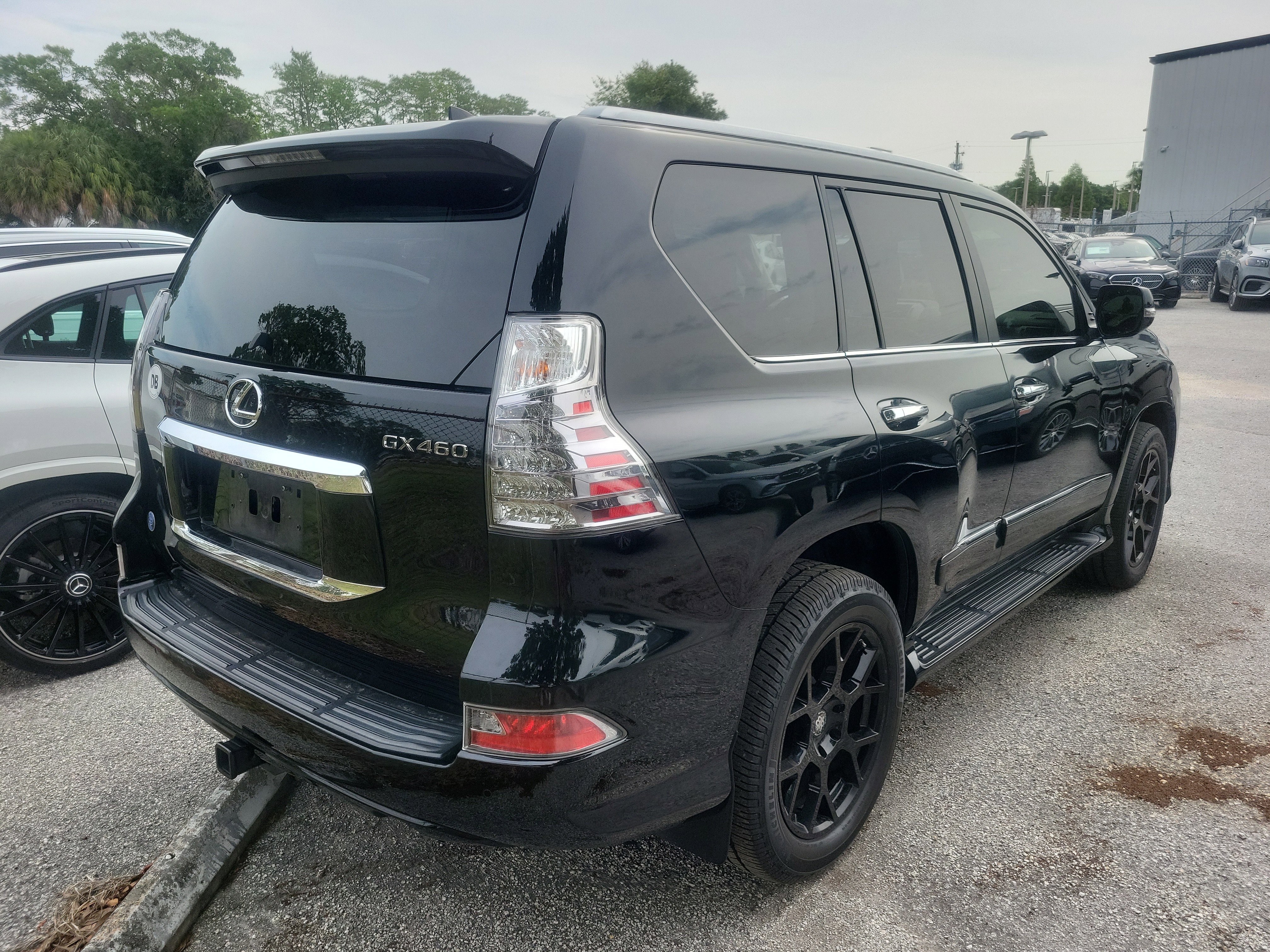 Used 2018 Lexus GX 460 Premium w/ Premium Package AWD/4WD image 2