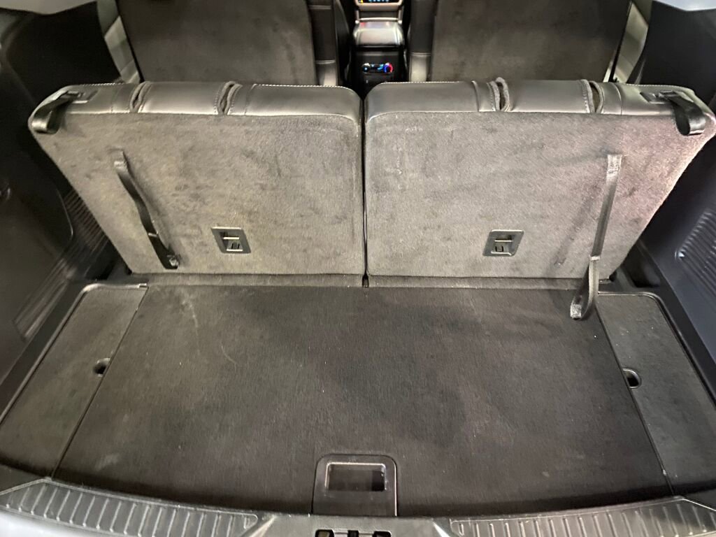 Used 2023 Ford Explorer XLT w/ Equipment Group 202A image 19