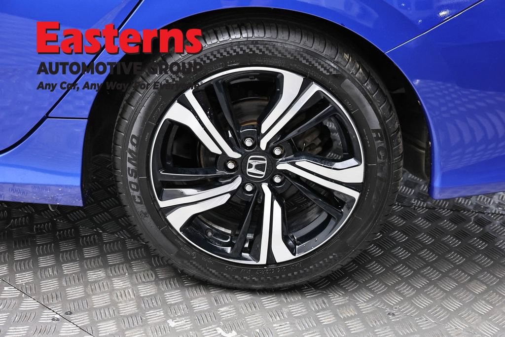 Used 2017 Honda Civic Touring image 8